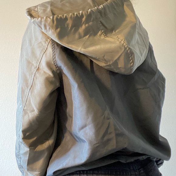 Windbreaker jacket - Picture 7 of 8